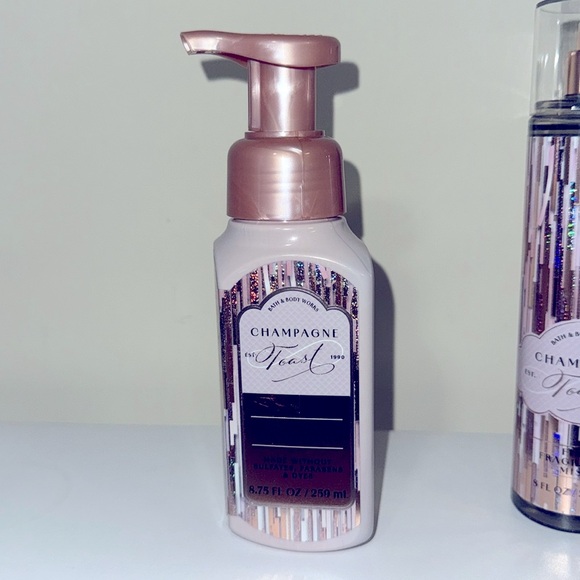 Bath & Body Works Champagne Toast Gift Set- Set of 7 - Picture 3 of 9